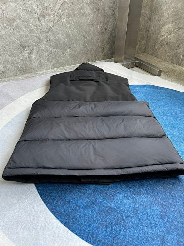 Canada Goose Black Down Freestyle Vest
