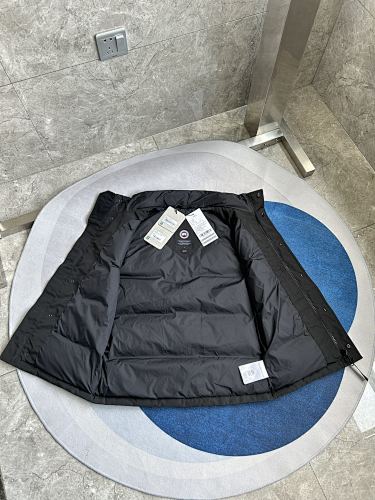 Canada Goose Black Down Freestyle Vest